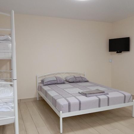 Apartamento Однокімнатна 105 Khmelʼnytsʼkyy Exterior foto