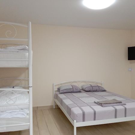 Apartamento Однокімнатна 105 Khmelʼnytsʼkyy Exterior foto